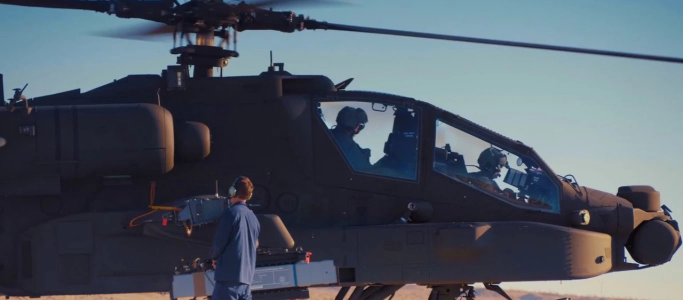 Βολές πυραύλων SPIKE NLOS από ελικόπτερα APACHE - Στόχος τα 25χλμ!(βίντεο)